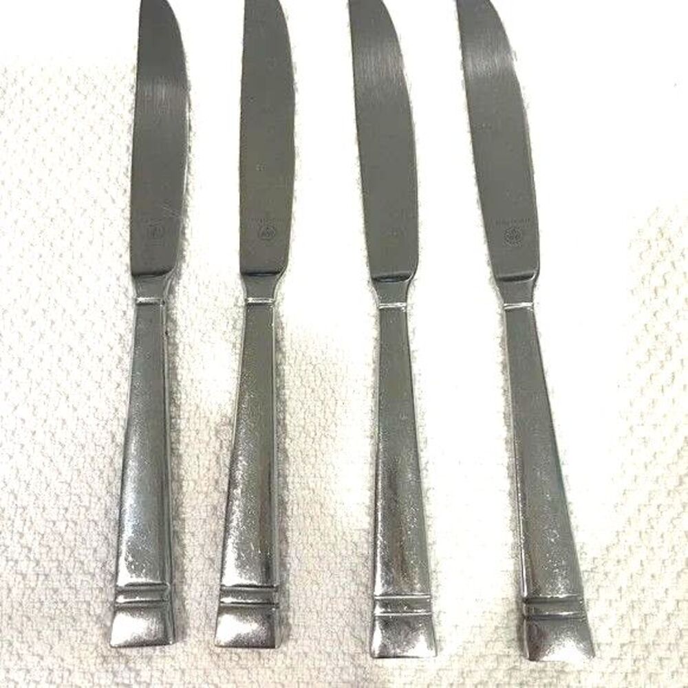 Pfaltzgraff KENILWORTH Stainless 9" Solid Handle Dinner Knives 18/0 Lot Of 12